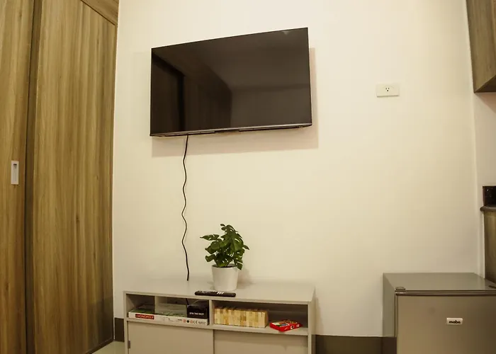 Fame Residences 1br Unit By Labelle Apartahotel *